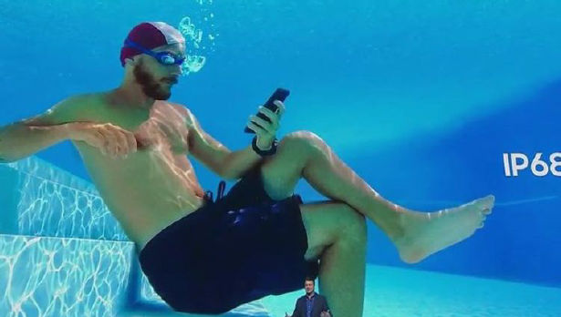 Smartphone unter Wasser
